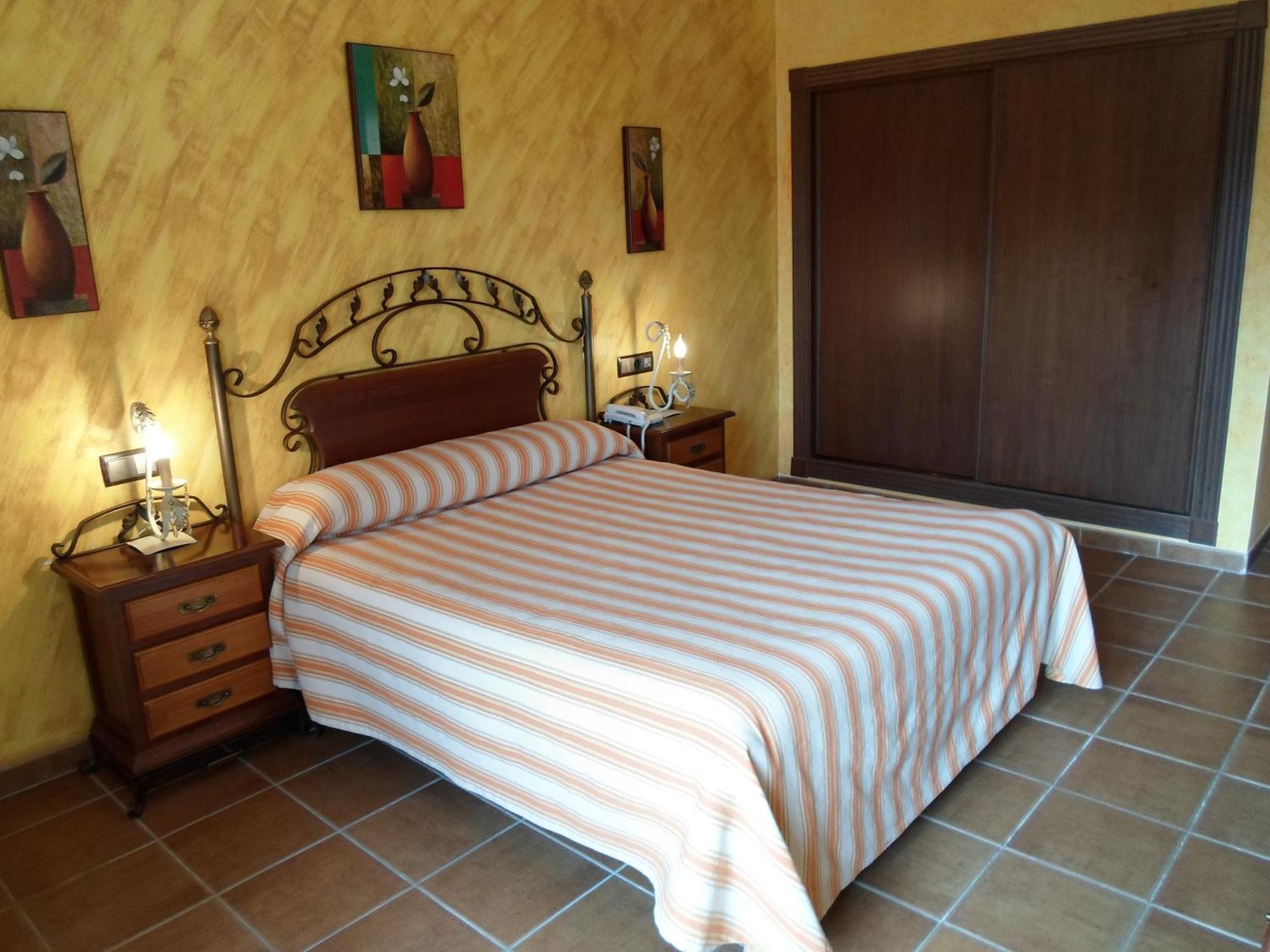 Hotel El Doncel Atarfe Bilik gambar